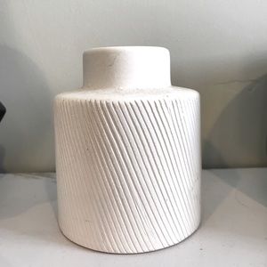 🛑 SOLD! 🛑 White Ceramic Vase w/ Carved Pattern